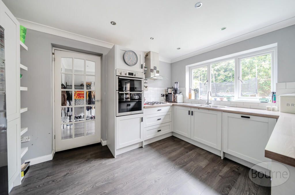 f30f8e13-8719-465...