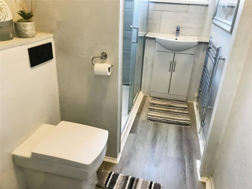Main Bathroom