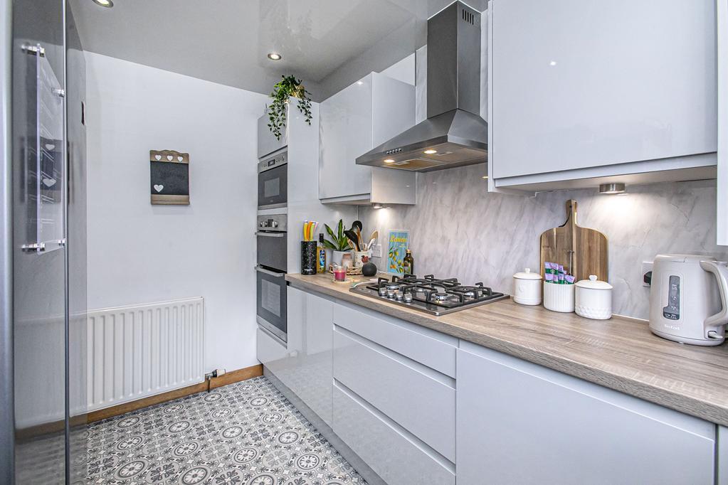 KITCHEN AGAIN
