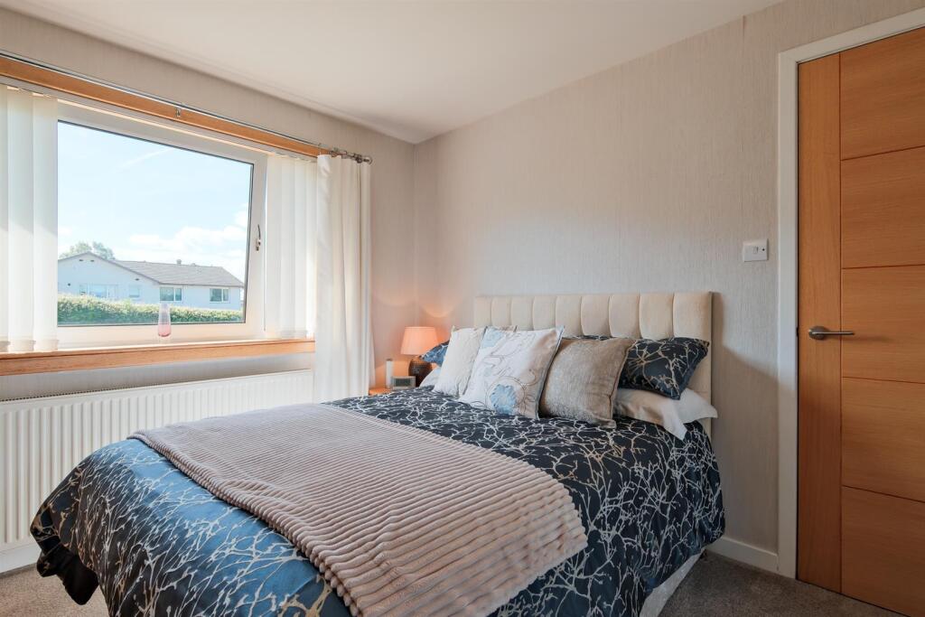 036-11 Whiteshaw Avenue, Carluke, ML8 5DF.jpg