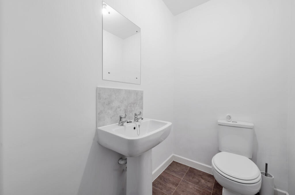 1373453-5-68ff7c0...