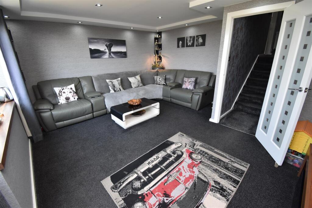 Lounge.JPG