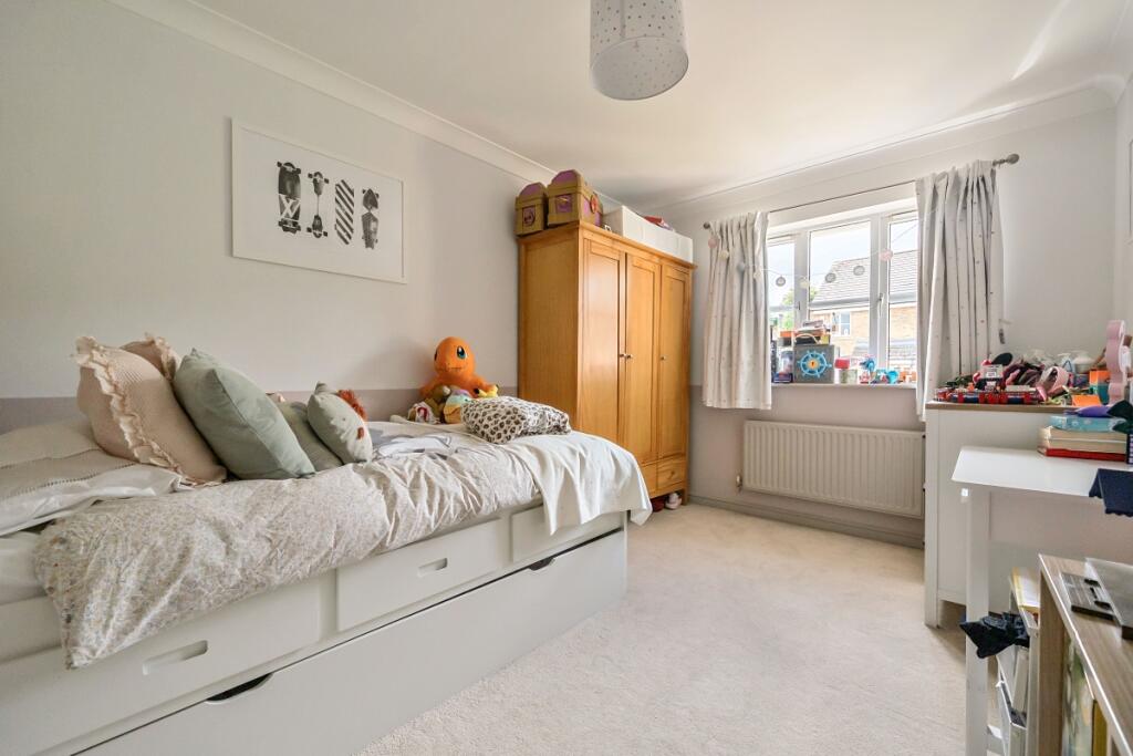 1298191-3-6836f07...