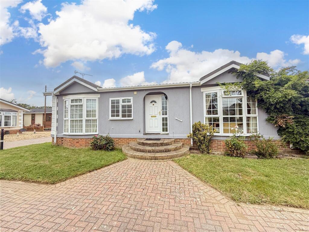 Maidstone Road, Staplehurst, Kent