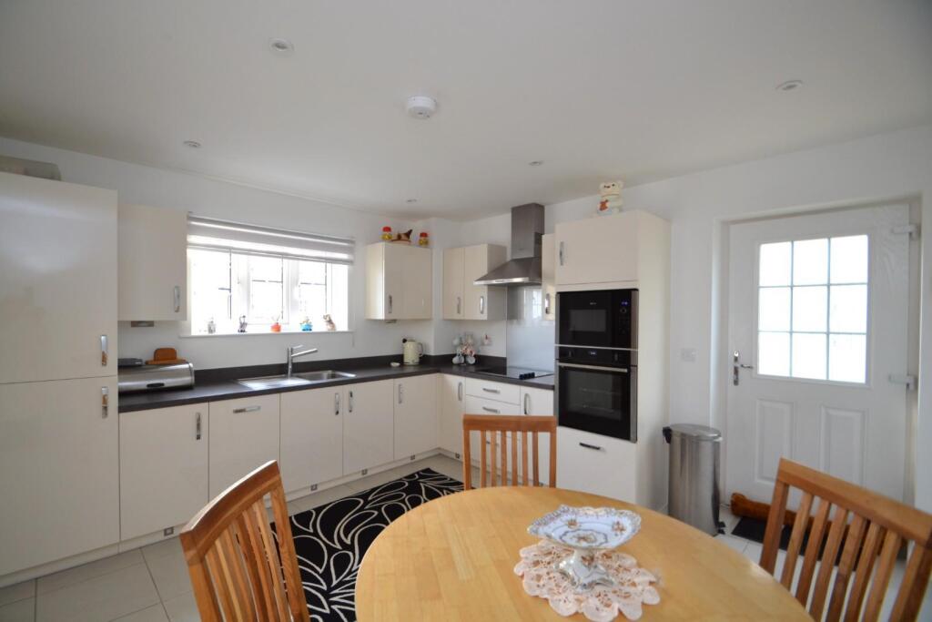 Kitchen Diner  a.JPG