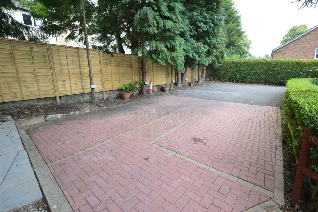 PARKING FOR FOXGLOVE, JASMINE AND HONEYSUCKLE COTT