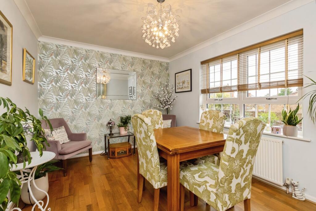 Dining Room/ Bedroom