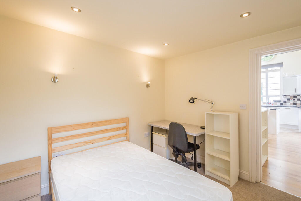 9 Barton Building...