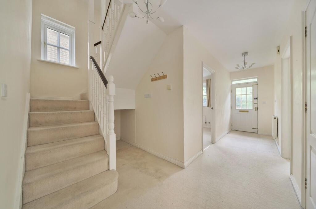 Davidson Frost-Wellings, DFW, Chambers Walk, Hallw