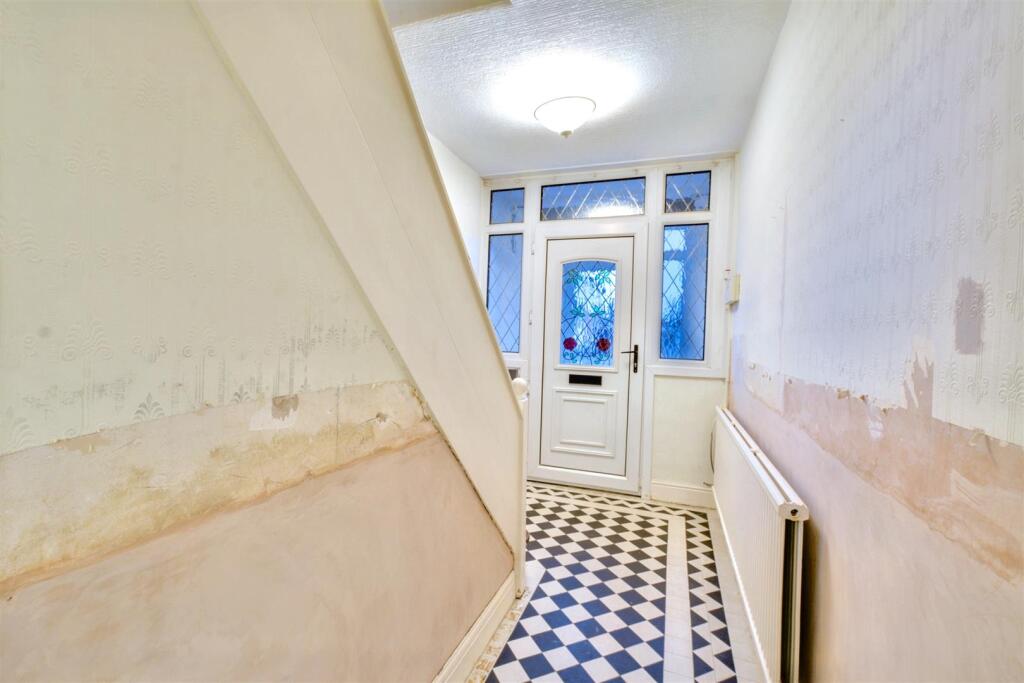Hallway_1.jpeg