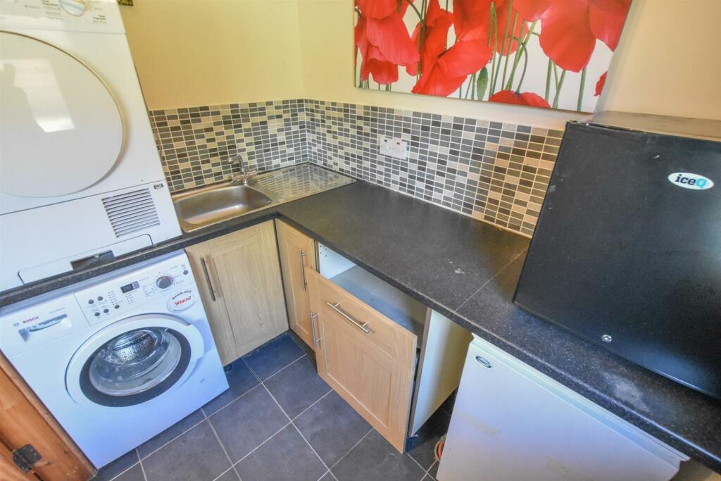 UTILITY ROOM-2.jpg