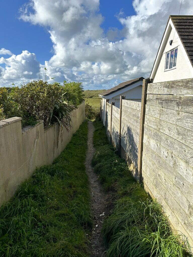 Path to the beach