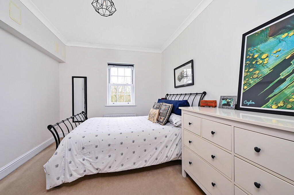 7 Calcott Park (6...