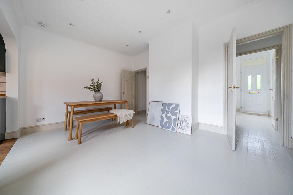 1331077-5-6883a93...