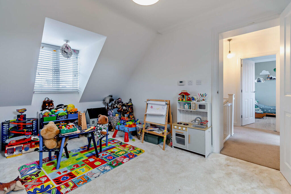 8662282-interior2...