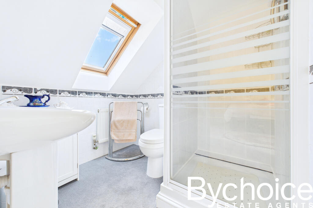 CAM05454G0-PR0052-STILL009