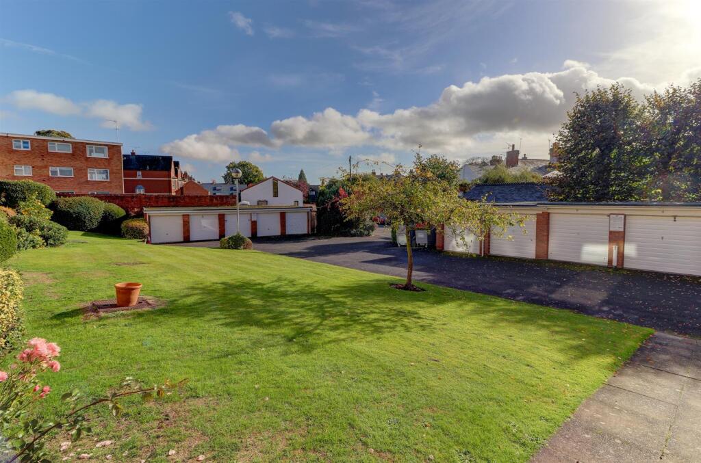 Communal Grounds