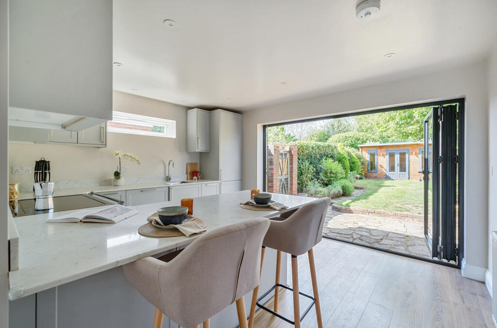 20-681b399ee56a5-...