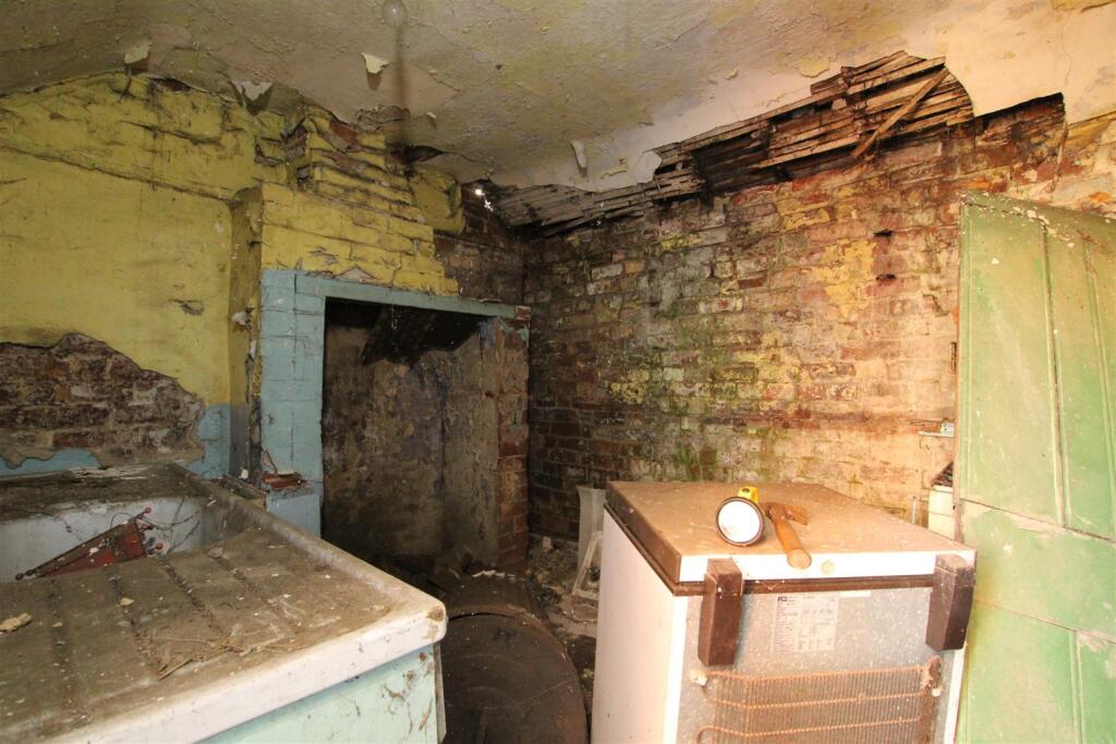 Previous Kitchen.JPG
