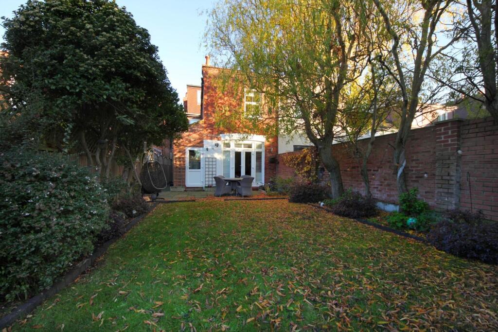 GV- 40 Woodfield Rd (26).jpg