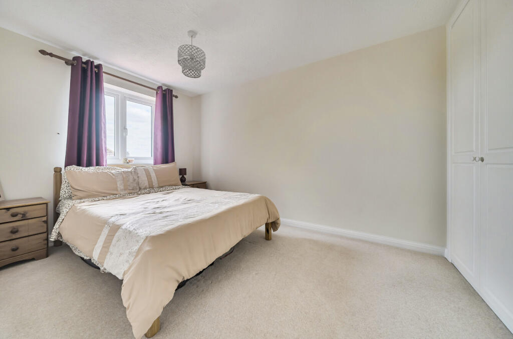 1315362-16-685c04...