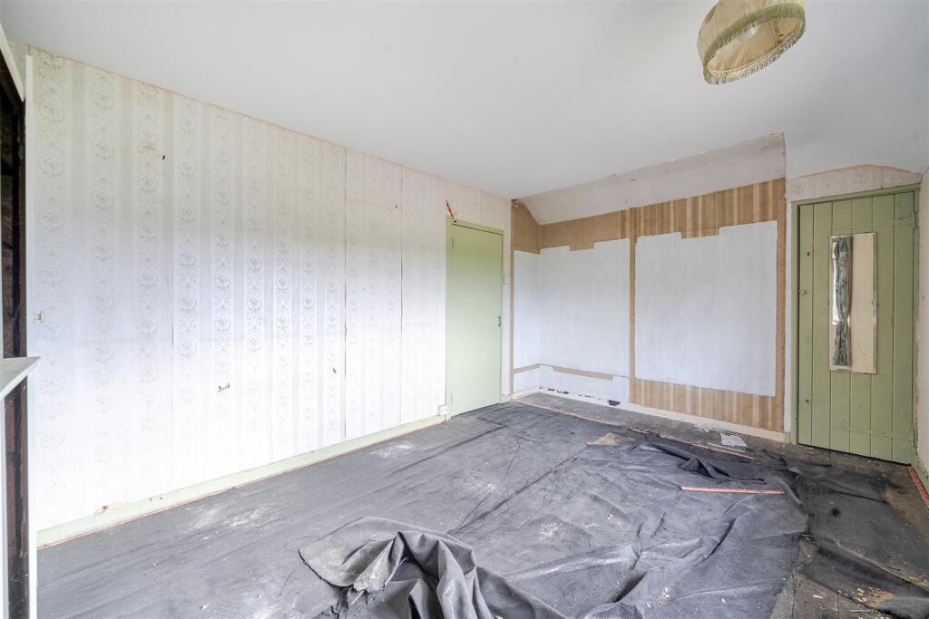 67 Main Road, Shutlanger (25).jpg