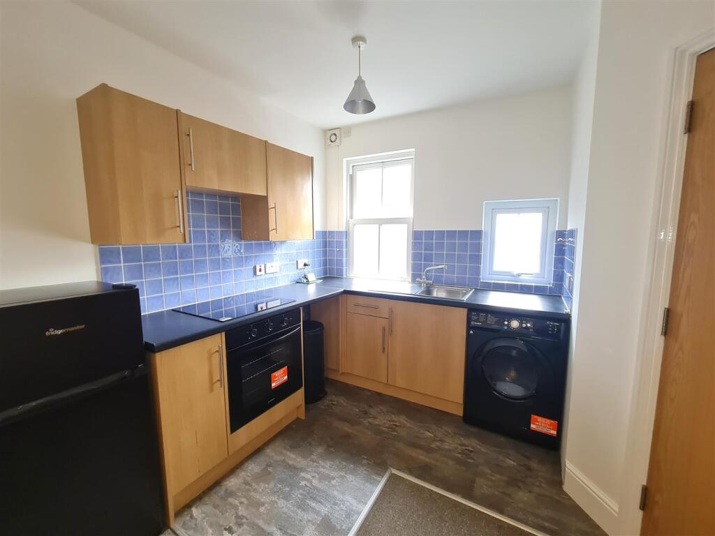 Kitchen to use 2.jpg