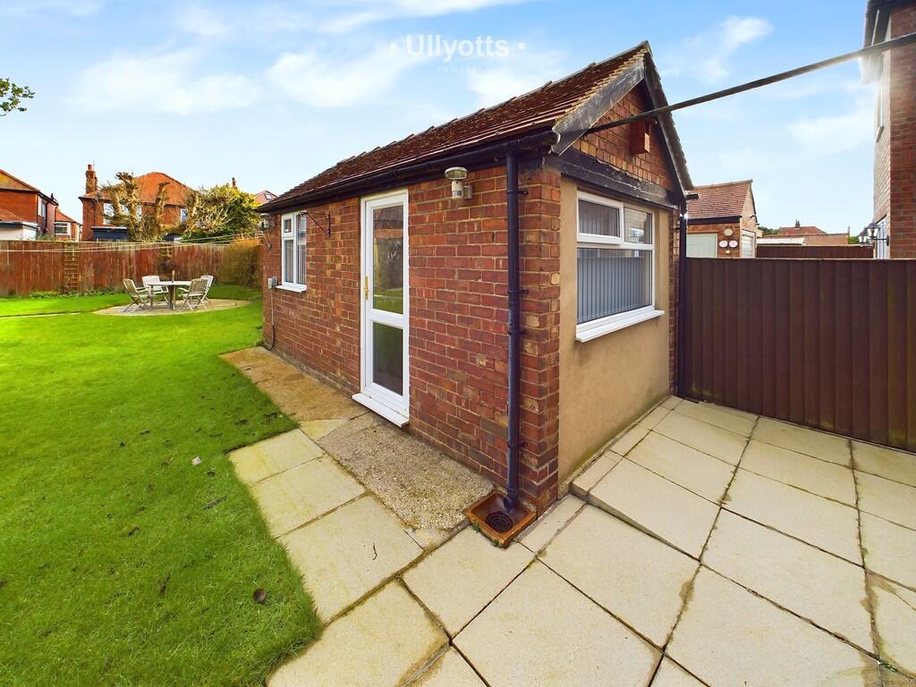 Outbuilding / Cra...