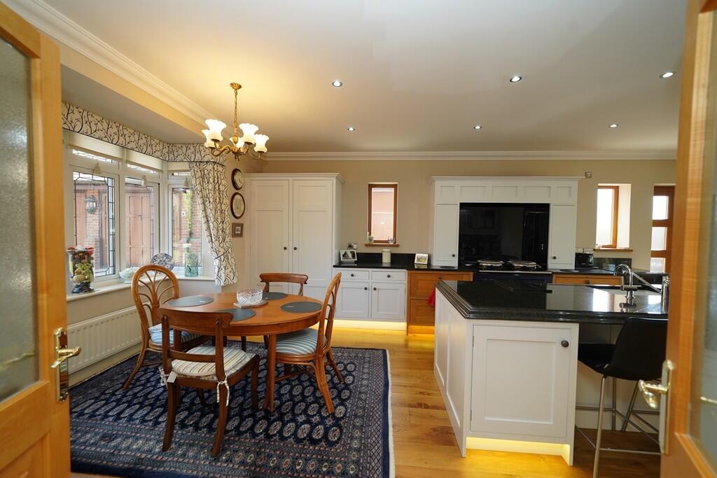 Bespoke Kitchen D...