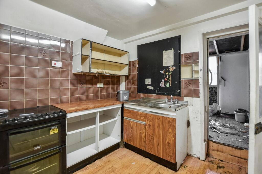 18 Ronver Road, London, SE12 0NJ