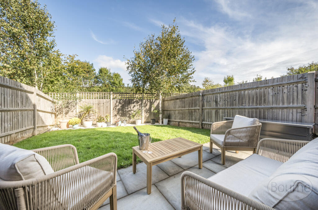 fee26960-2658-4d9...