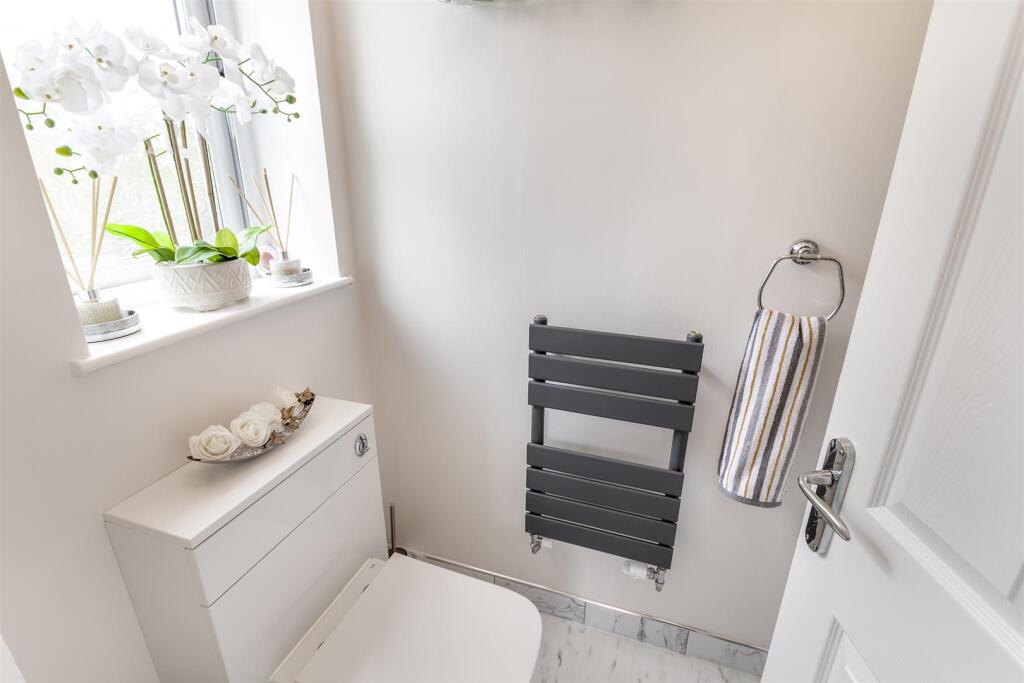 DSC_2759-Edit_bathroom.JPG
