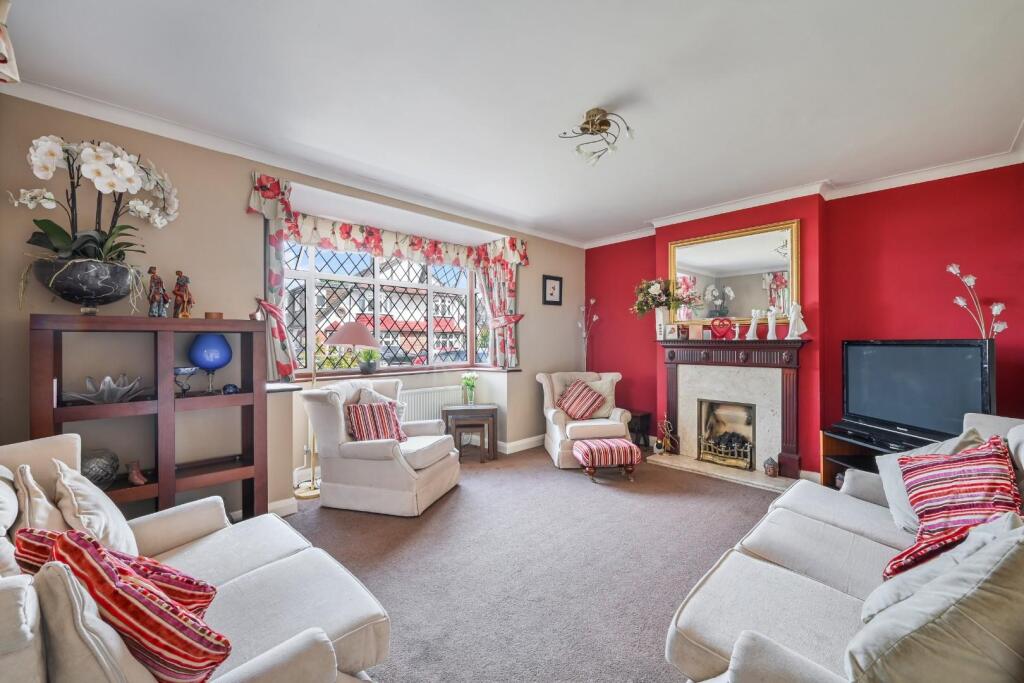 RUTHERWYKE CLOSE (2).jpg