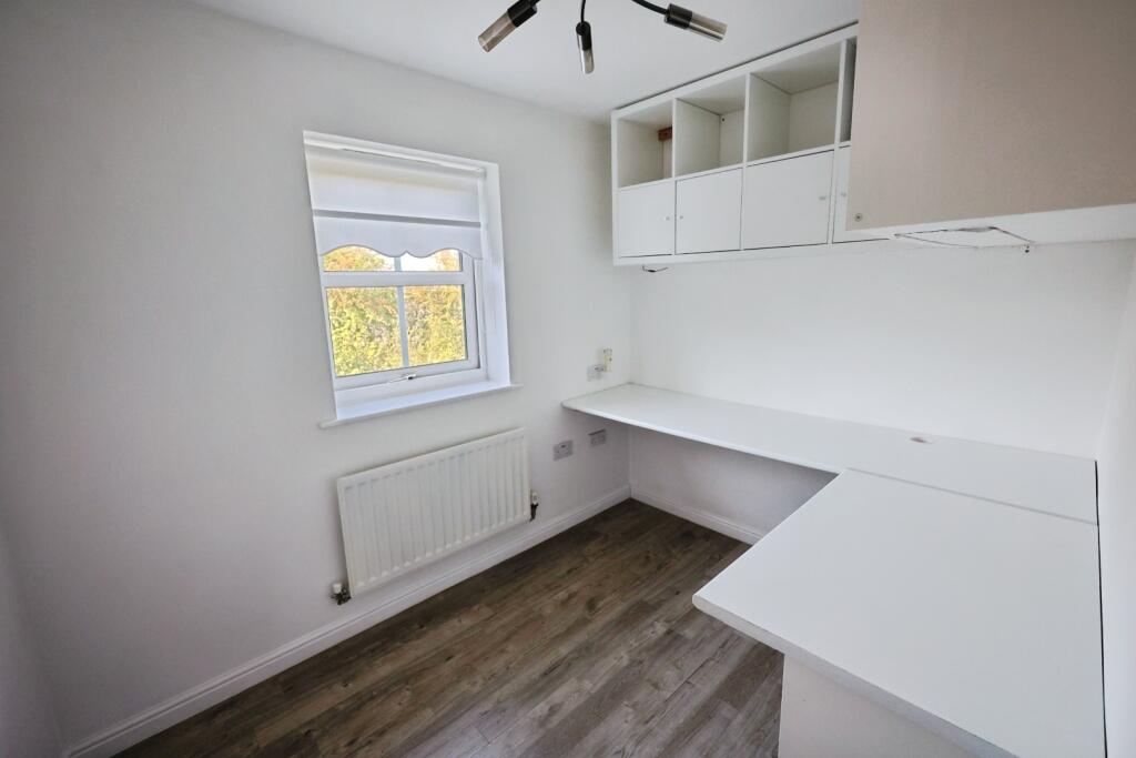pbox-bedroom-333088.JPG