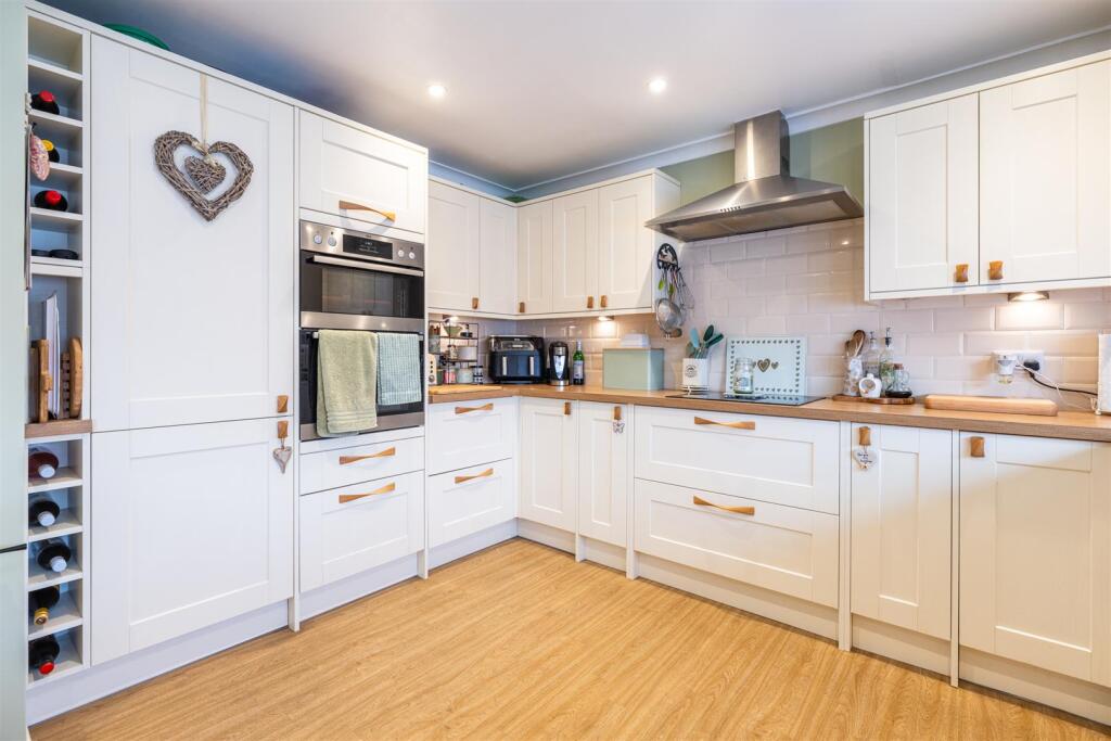Kitchen(2).jpg