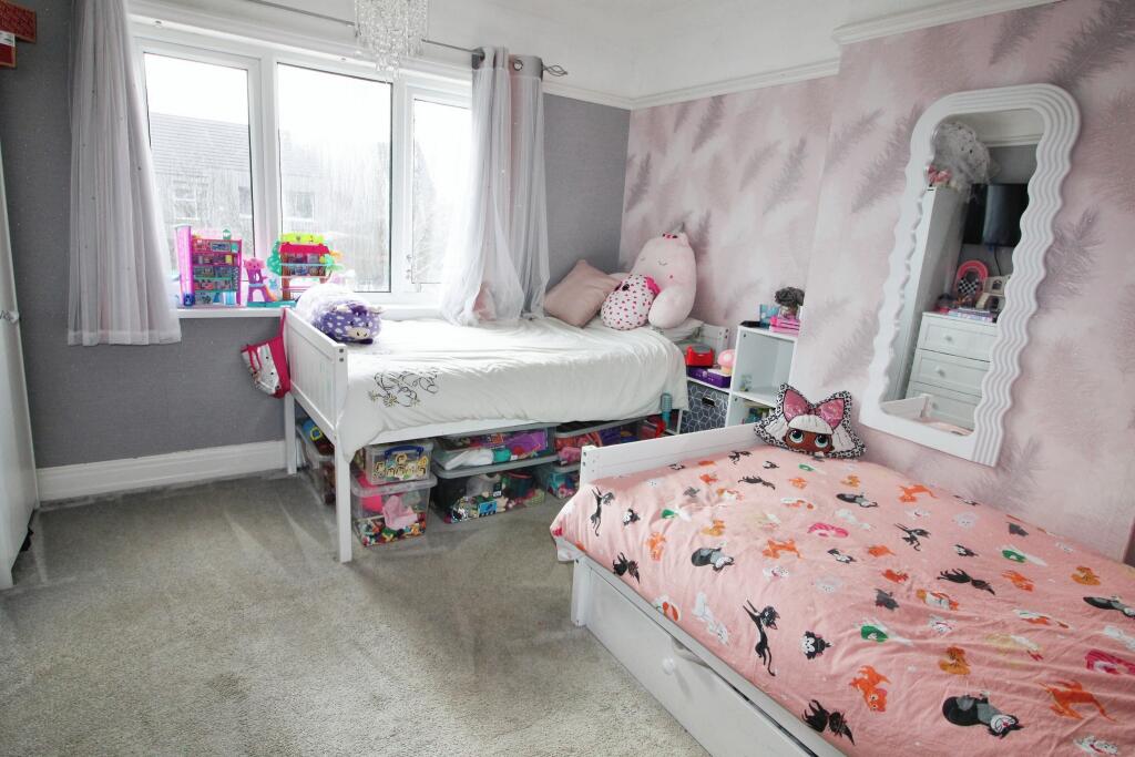 Bedroom 2.JPG