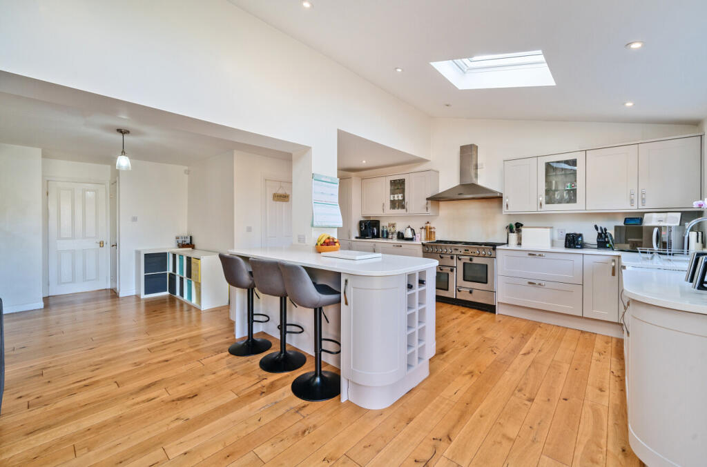 Kitchen/Dine/Family