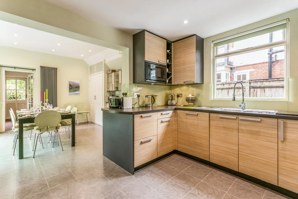 Kitchen to Breakfast Room