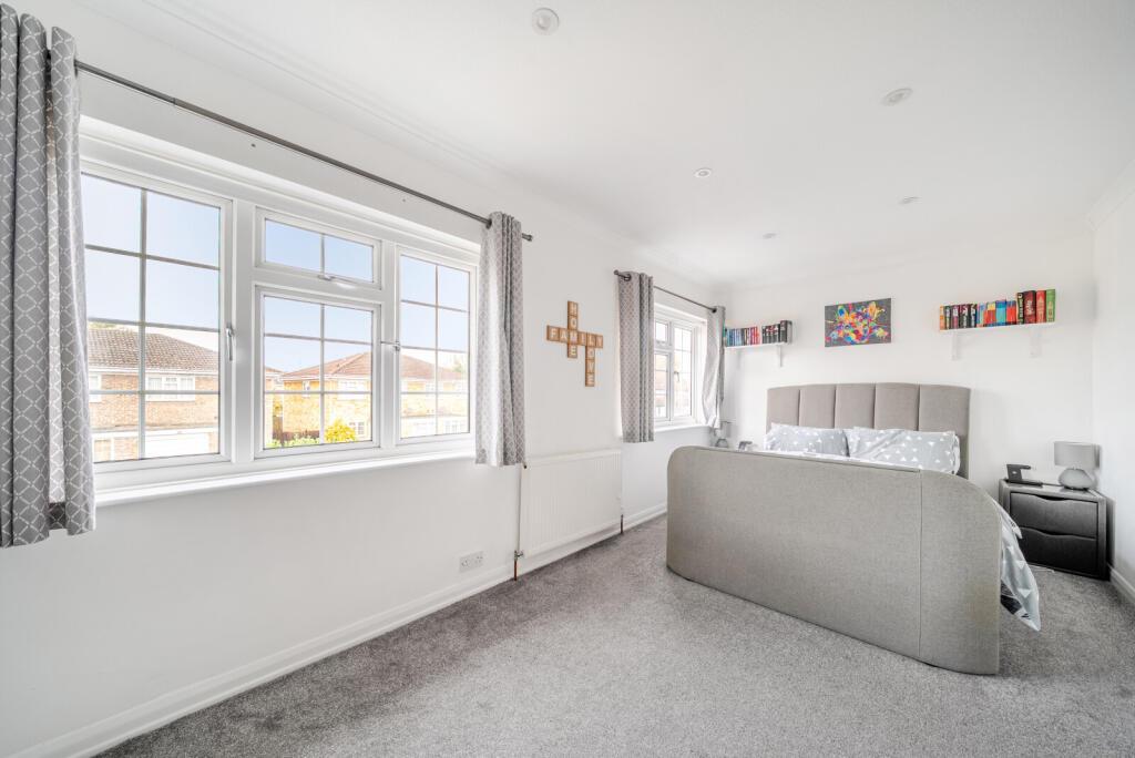 1376116-10-690c8f...