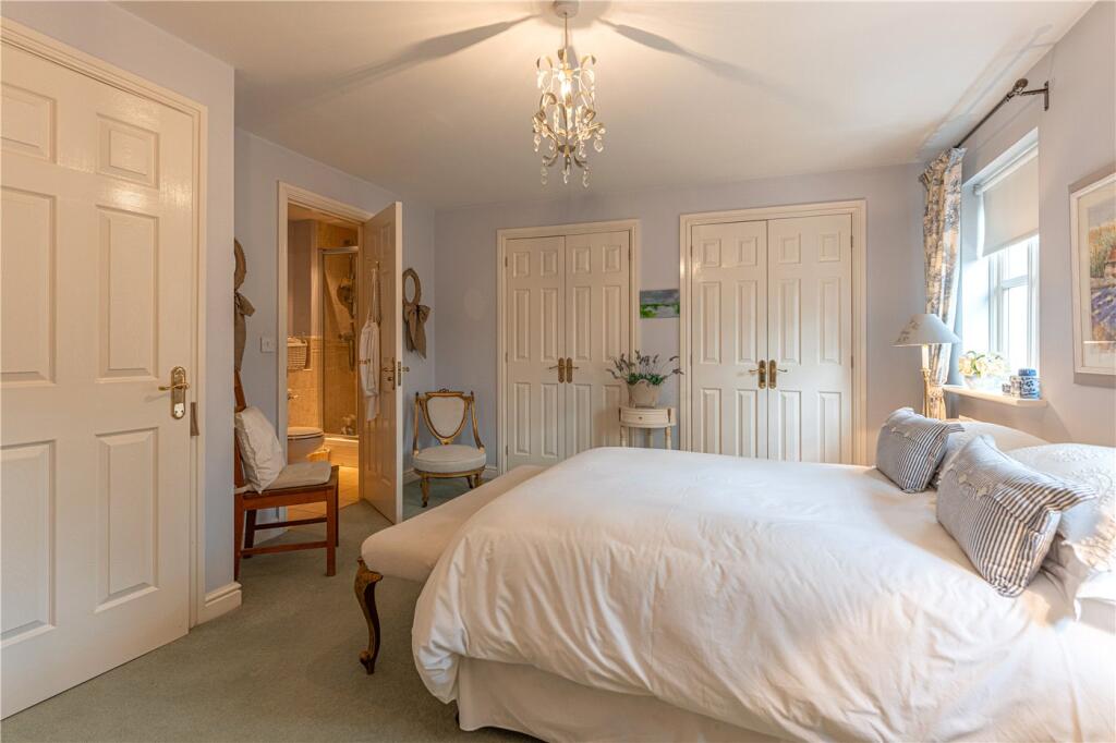 Bedroom 2 To En-Suit