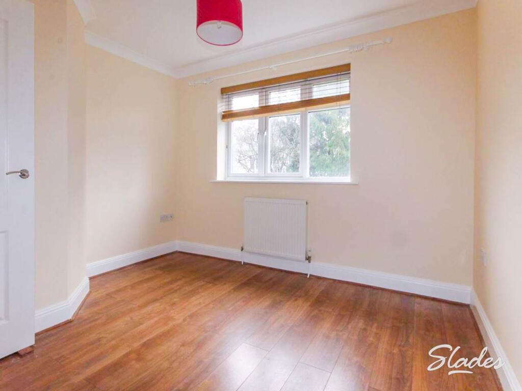 3 harewood gate mast