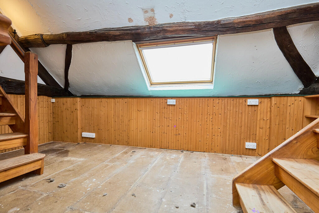 Edward Knight 202...