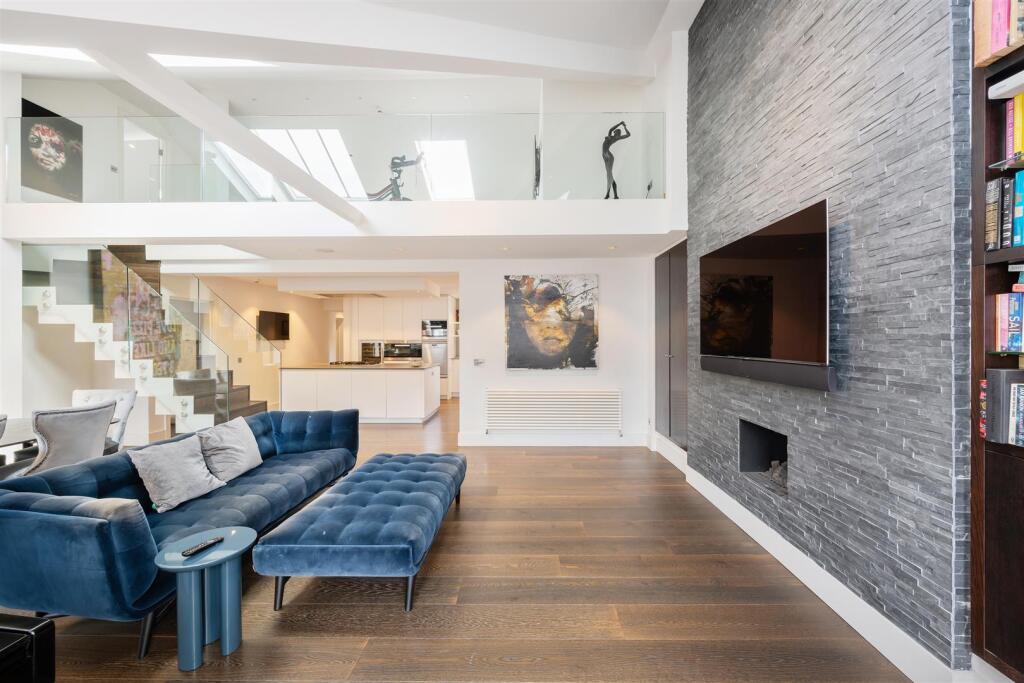 75 Cheyne Court Lo-12.jpg