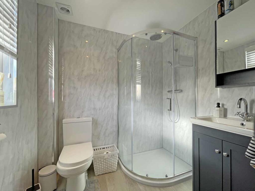 Fort Austin Avenue 28 En Suite.jpg