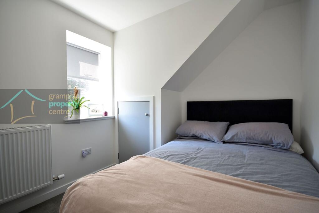 bed 2.JPG
