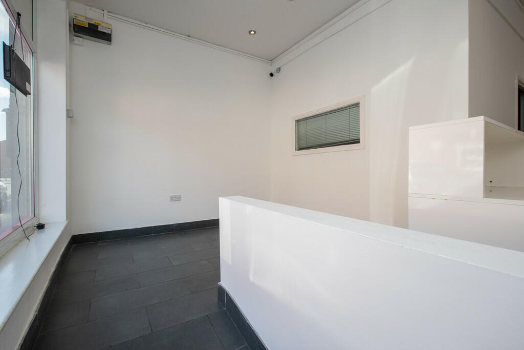384 Brighton Rd -...
