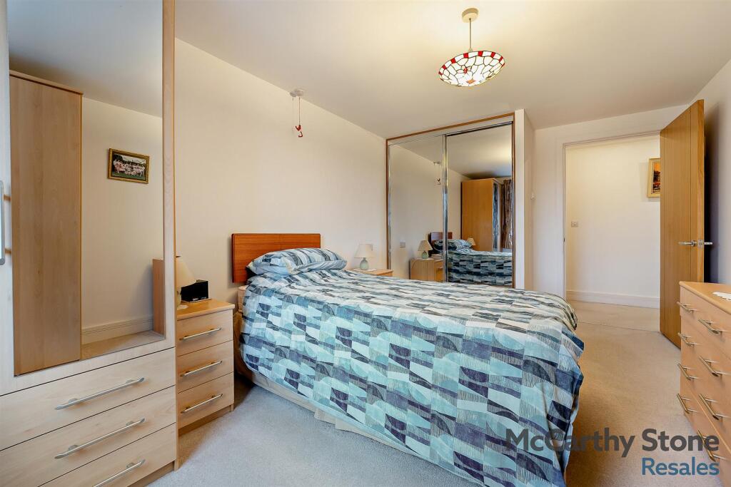 8637672-interior04-800.jpg