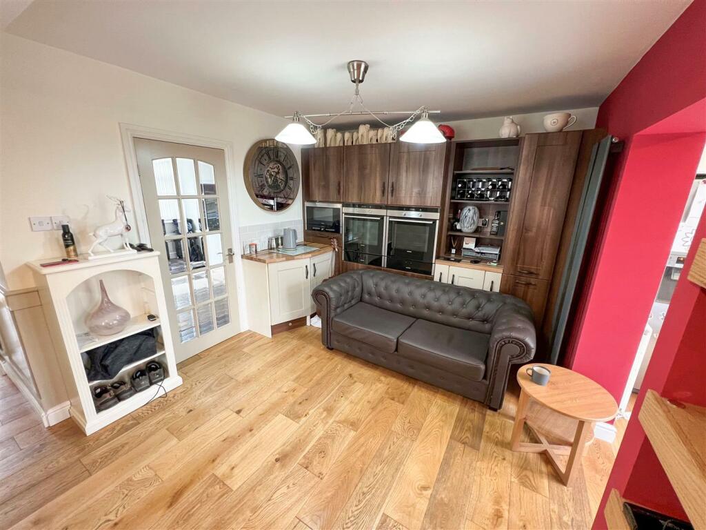OPEN PLAN DINING KITCHEN / GARDEN ROOM