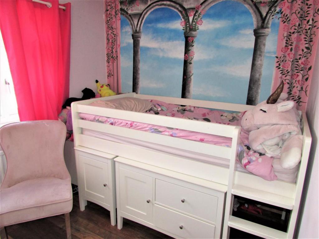NorfolkCres41bed3.JPG