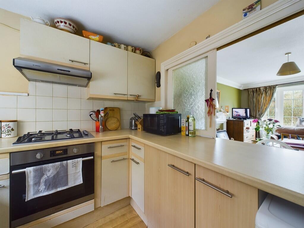 CAM02089G0-PR0392...